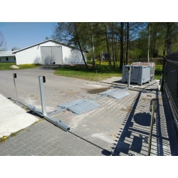 Brama dezynfekcyjna dla pojazdów wersja standard. Dezynfekcja kół, podwozia i boków pojazdu.